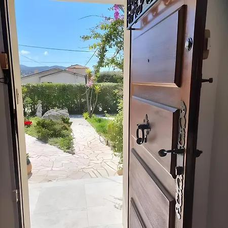 Echauguette, Et Toilette Privee Maison Partagee Avec La Proprietaire Rum i privatbostad