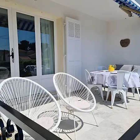 Echauguette, Et Toilette Privee Maison Partagee Avec La Proprietaire Rum i privatbostad Six-Fours-les-Plages