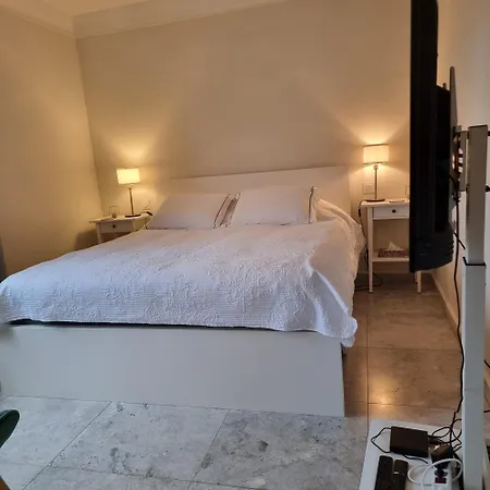 Rum i privatbostad Echauguette, Et Toilette Privee Maison Partagee Avec La Proprietaire *